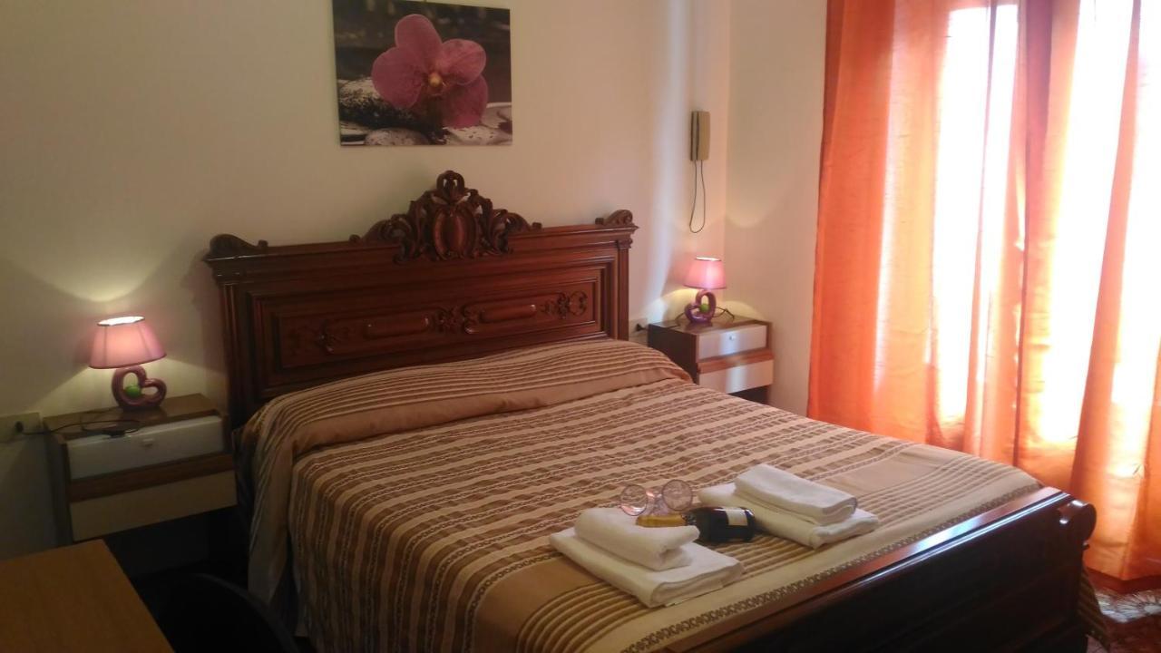 Hotel California Milazzo Buitenkant foto