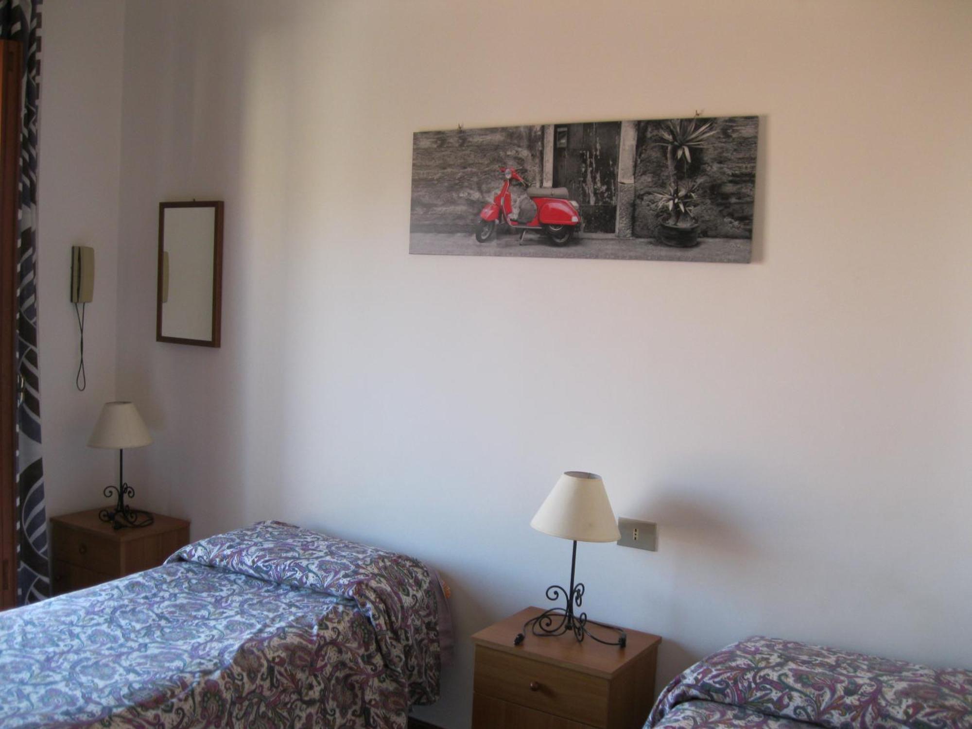 Hotel California Milazzo Kamer foto