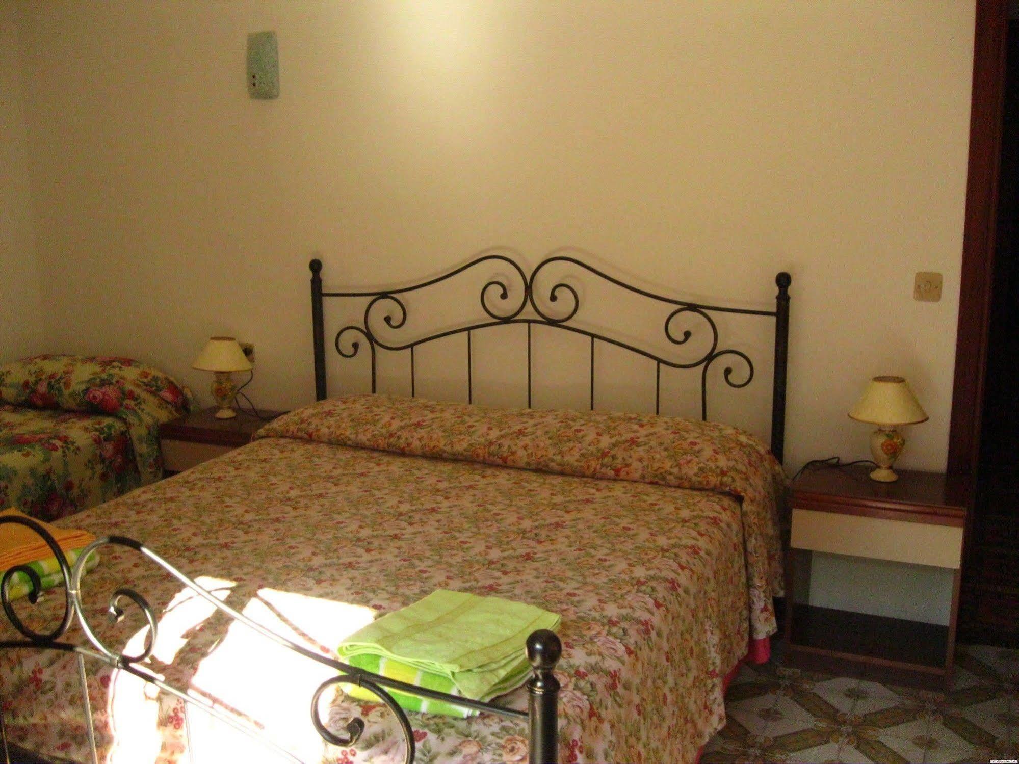 Hotel California Milazzo Buitenkant foto