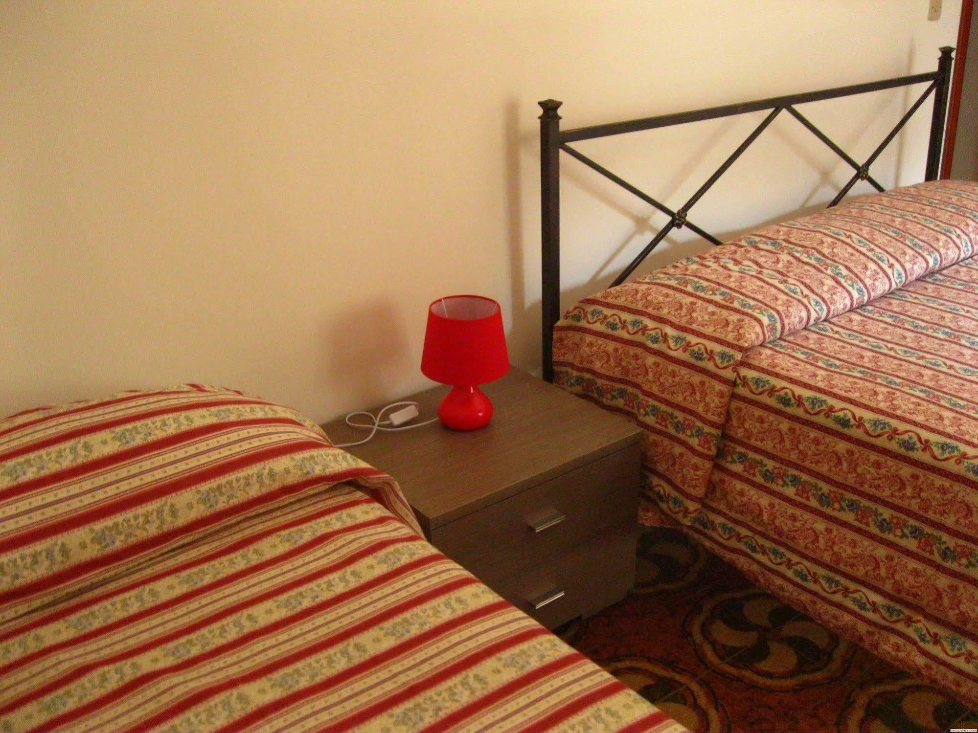 Hotel California Milazzo Buitenkant foto