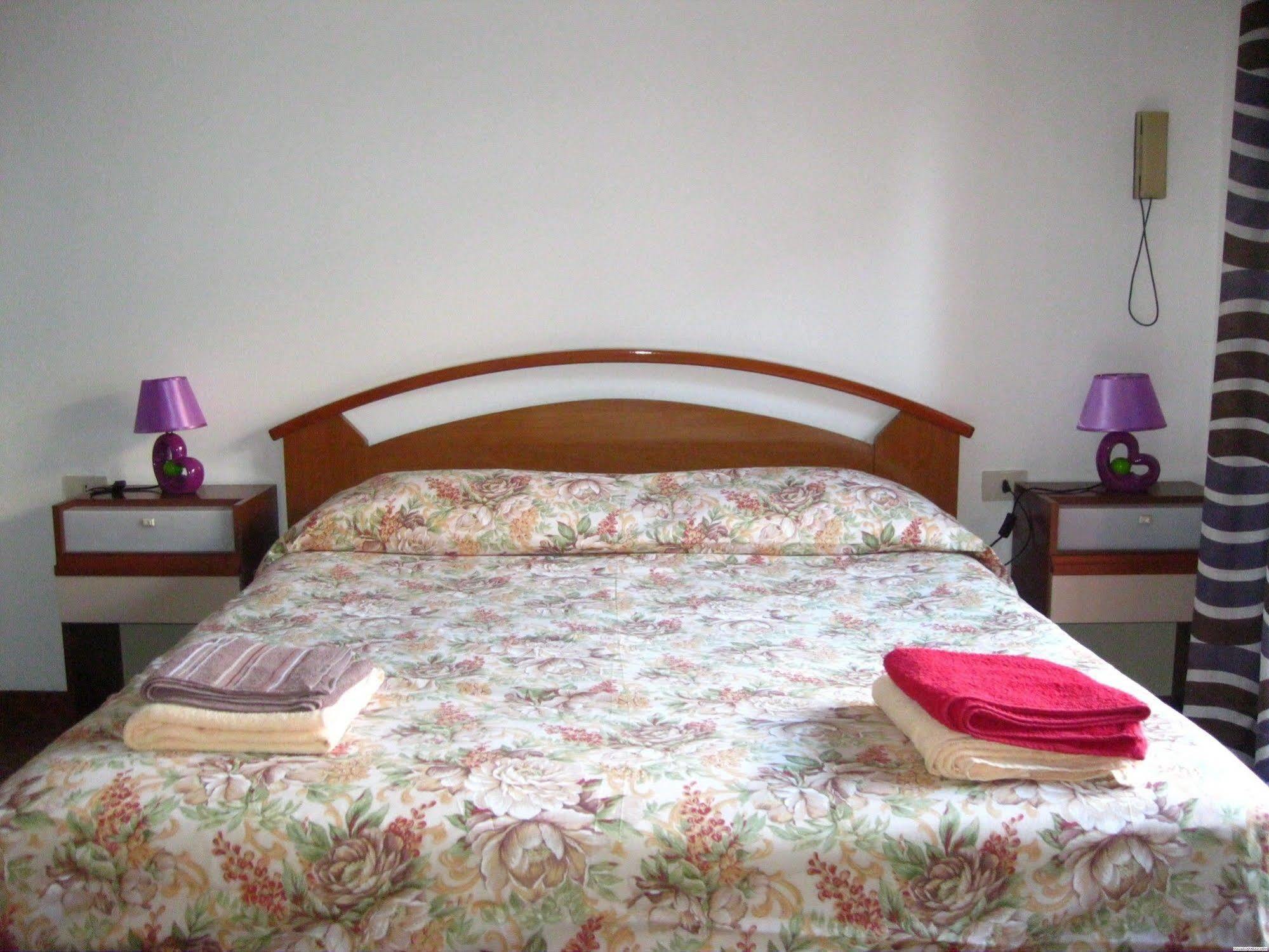 Hotel California Milazzo Buitenkant foto