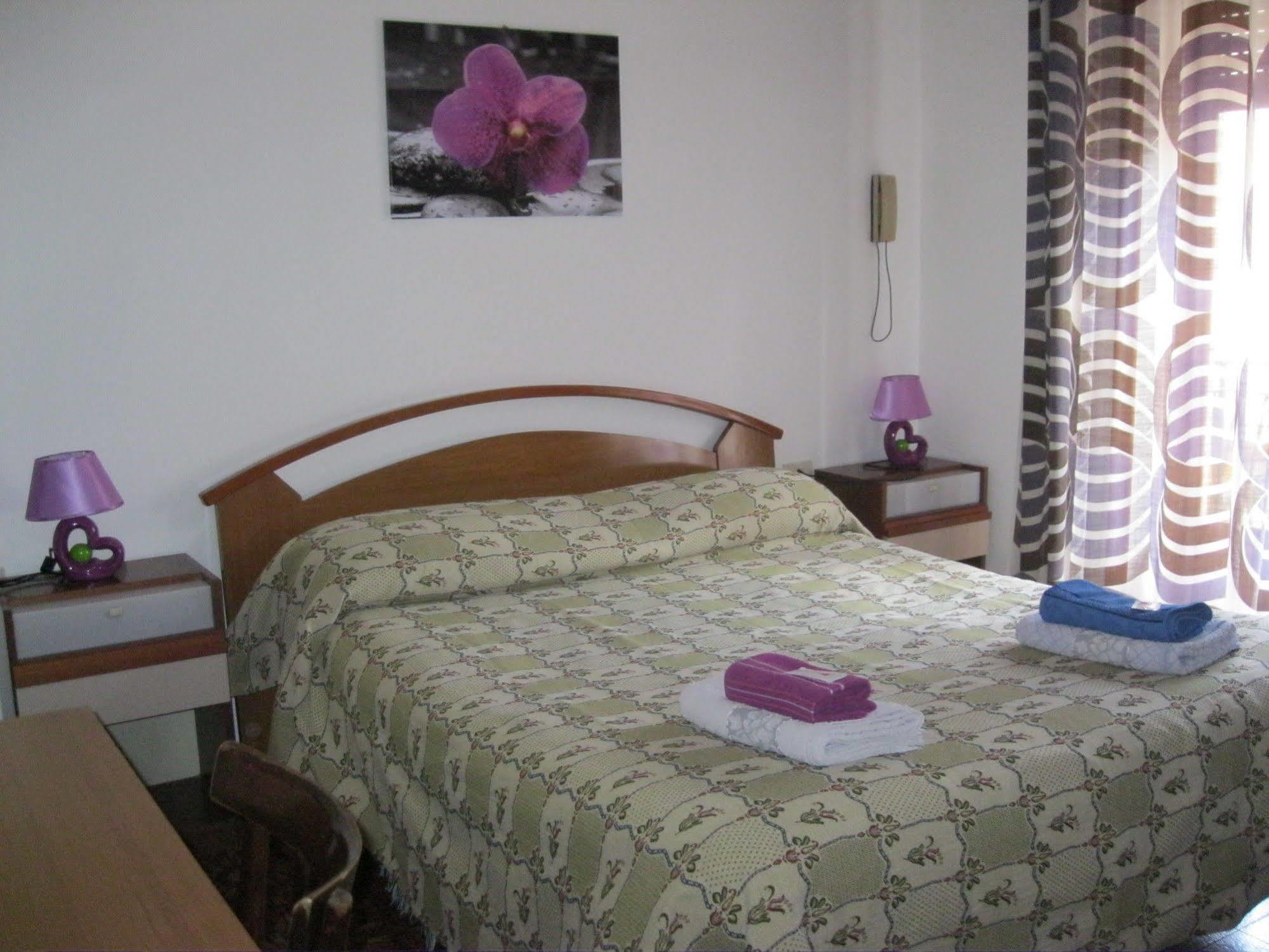 Hotel California Milazzo Buitenkant foto
