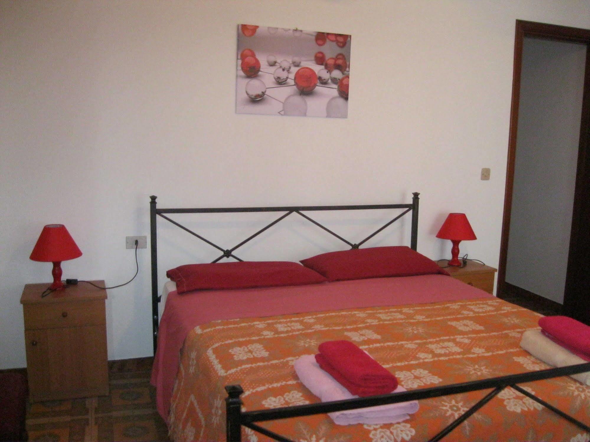 Hotel California Milazzo Buitenkant foto