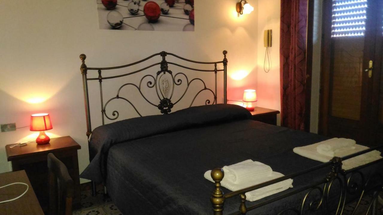 Hotel California Milazzo Buitenkant foto